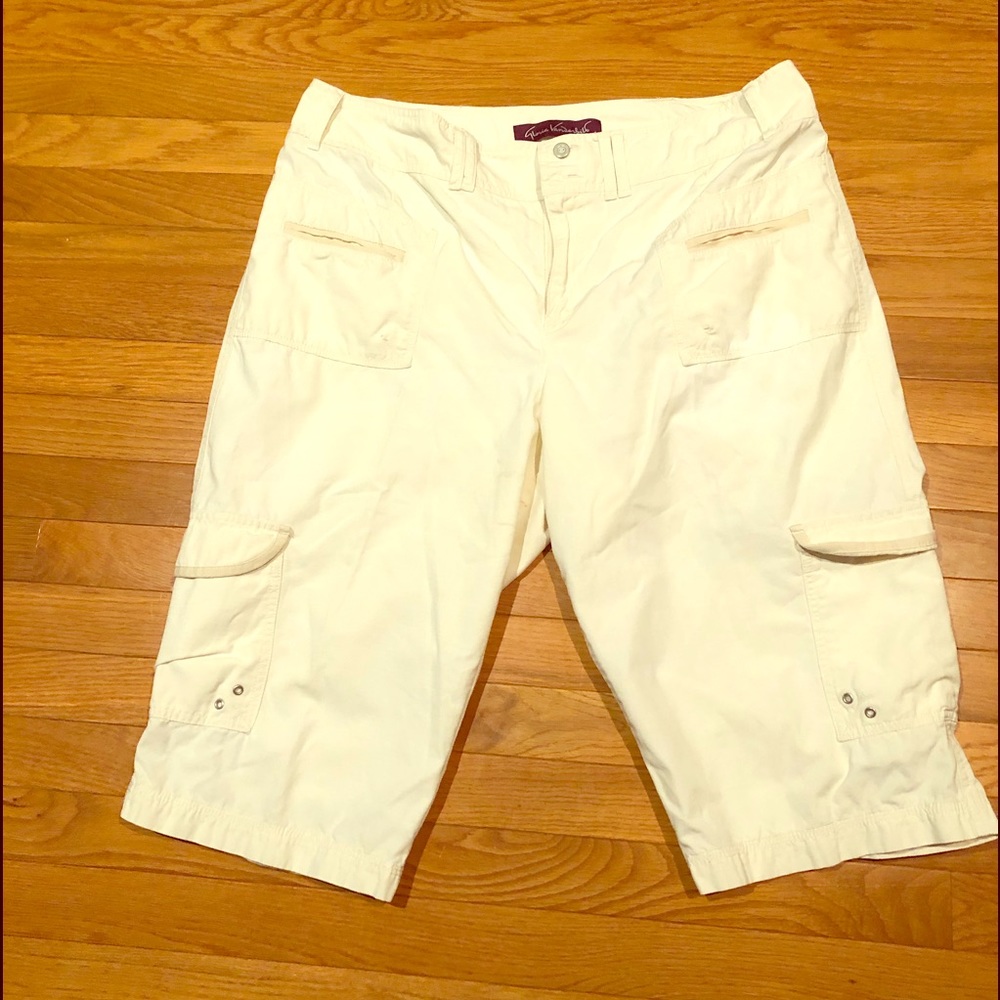 Gloria Vanderbilt capris size 16W cream color